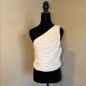 EXPRESS FITTED ONE SHOULDER RUCHED CROPPED TANK
